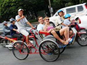 Groepsreis Vietnam - 23 dagen; Varen tussen karstrotsen als in een Chinese pentekening